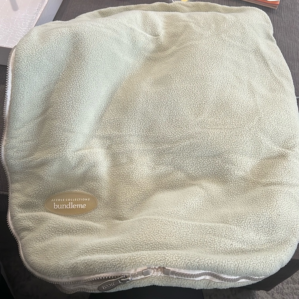 JJ Cole bundle me car seat cover